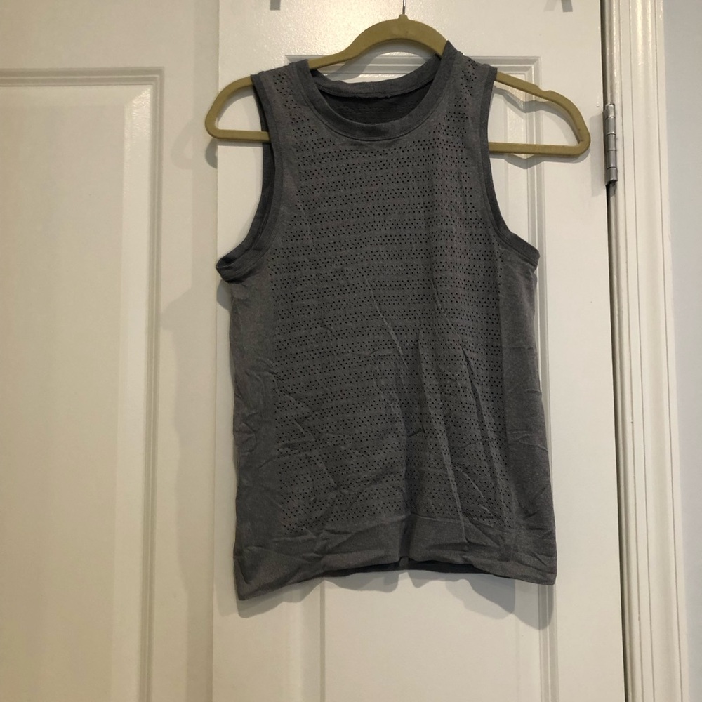 Lululemon gray tank top